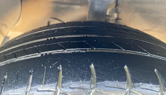 2015 Hyundai Xcent S 1.2, Petrol, Manual, 39,511 km, Left Front Tyre Tread