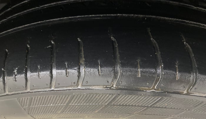 2018 Honda BR-V 1.5L I-VTEC S, Petrol, Manual, 84,942 km, Left Rear Tyre Tread