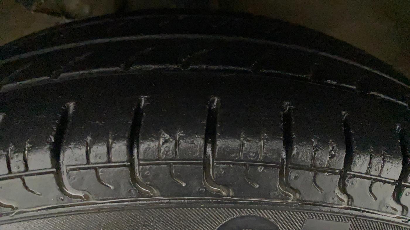 2017 Maruti Alto 800 LXI, Petrol, Manual, 18,168 km, Left Rear Tyre Tread