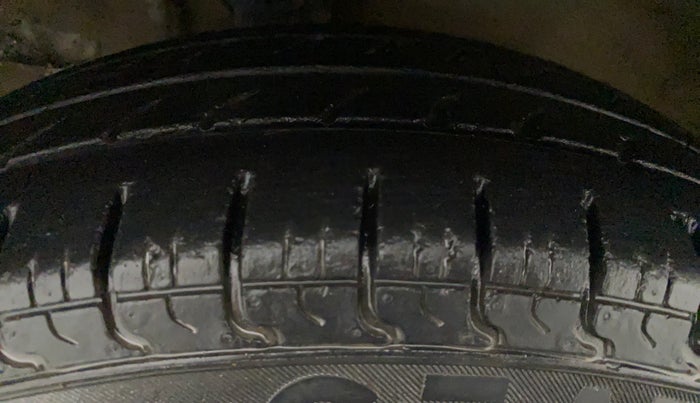 2017 Maruti Alto 800 LXI, Petrol, Manual, 18,168 km, Right Front Tyre Tread