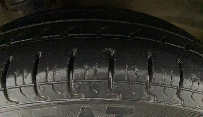 2017 Maruti Alto 800 LXI, Petrol, Manual, 18,168 km, Left Front Tyre Tread