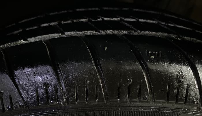 2018 Volkswagen Ameo TRENDLINE 1.0L, Petrol, Manual, 70,887 km, Left Front Tyre Tread