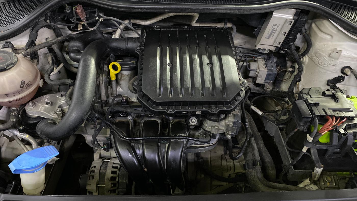 2018 Volkswagen Ameo TRENDLINE 1.0L, Petrol, Manual, 70,887 km, Engine View
