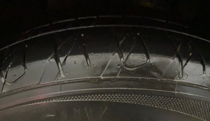 2018 Ford Ecosport TITANIUM + 1.5L PETROL AT, Petrol, Automatic, 50,718 km, Left Front Tyre Tread