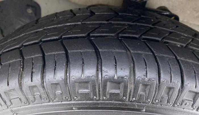 2021 Maruti Eeco 5 STR WITH AC PLUSHTR, Petrol, Manual, 11,675 km, Right Front Tyre Tread
