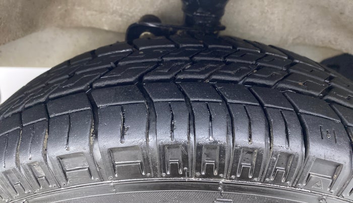 2021 Maruti Eeco 5 STR WITH AC PLUSHTR, Petrol, Manual, 11,675 km, Left Front Tyre Tread