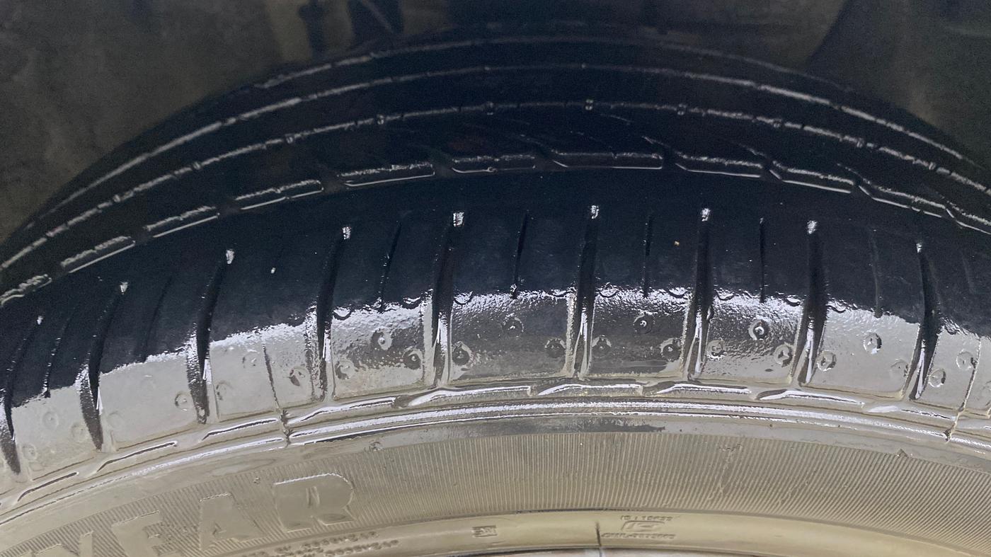 2017 Hyundai Elite i20 ASTA 1.2, Petrol, Manual, 54,091 km, Right Front Tyre Tread