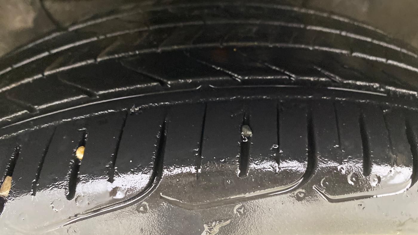 2017 Hyundai Elite i20 ASTA 1.2, Petrol, Manual, 54,091 km, Left Front Tyre Tread