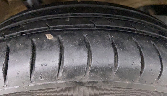 2014 Maruti Wagon R 1.0 LXI CNG, CNG, Manual, 75,910 km, Left Front Tyre Tread