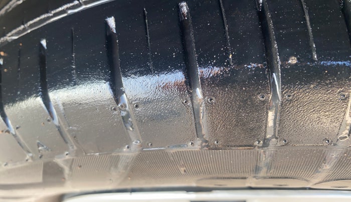 2018 Maruti Baleno DELTA PETROL 1.2, Petrol, Manual, 51,105 km, Left Front Tyre Tread