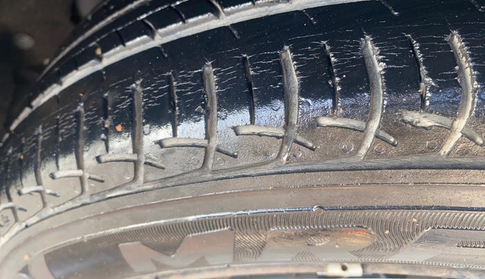 2018 Maruti Baleno DELTA PETROL 1.2, Petrol, Manual, 51,105 km, Left Rear Tyre Tread