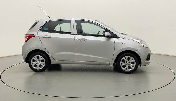 2016 Hyundai Grand i10 MAGNA 1.2 KAPPA VTVT, Petrol, Manual, 15,221 km, Right Side View