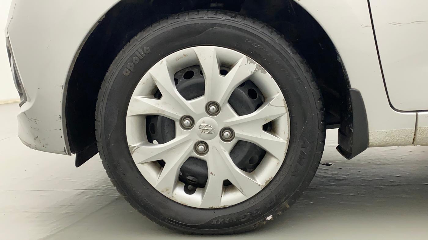 2016 Hyundai Grand i10 MAGNA 1.2 KAPPA VTVT, Petrol, Manual, 15,221 km, Left Front Wheel