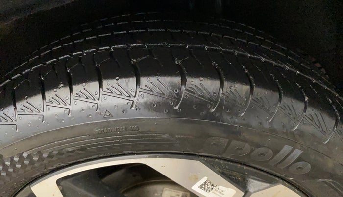 2022 Hyundai ALCAZAR PLATINUM(O) 7STR 1.5 AT, Diesel, Automatic, 36,240 km, Left Rear Tyre Tread