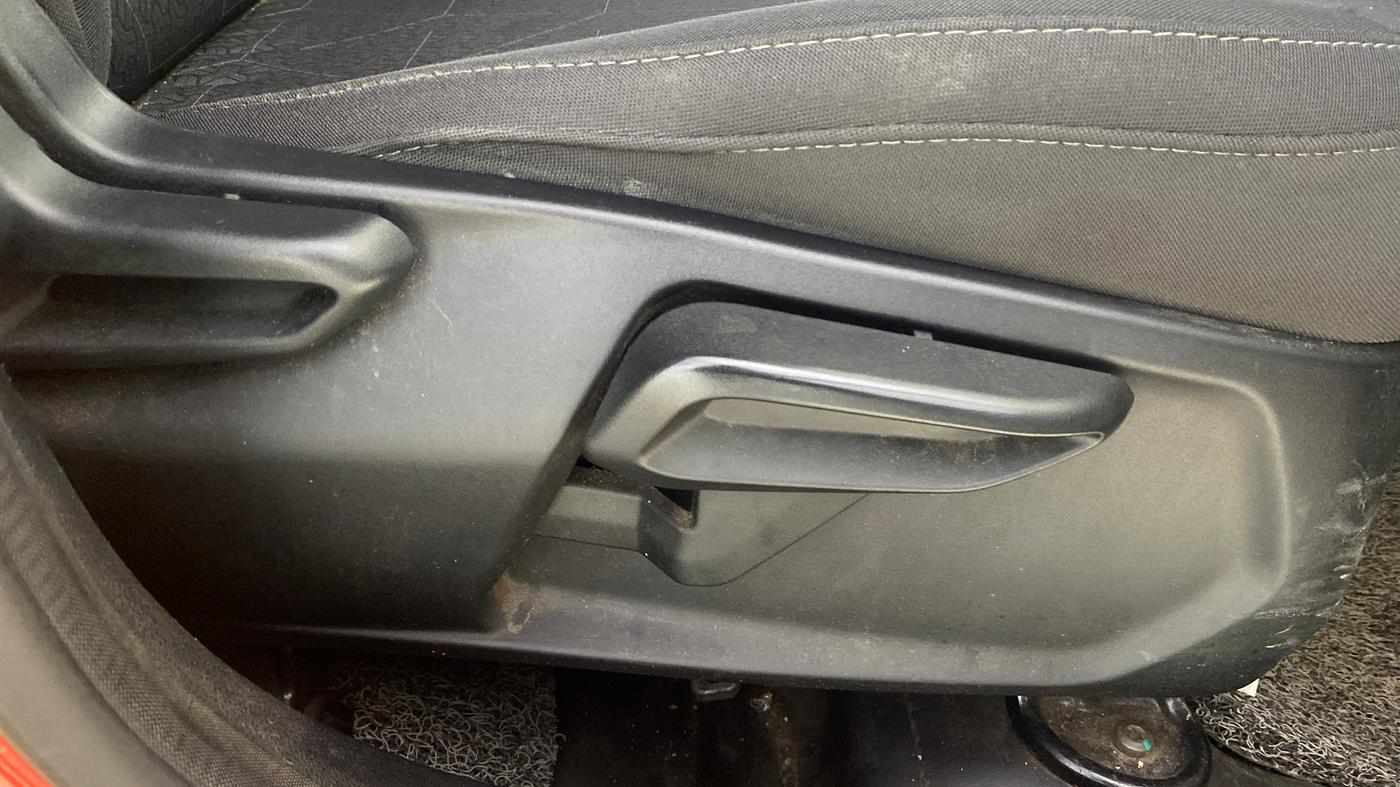 2024 Tata Tiago  XZA Plus CNG, CNG, Automatic, 45,169 km, Driver Side Adjustment Panel
