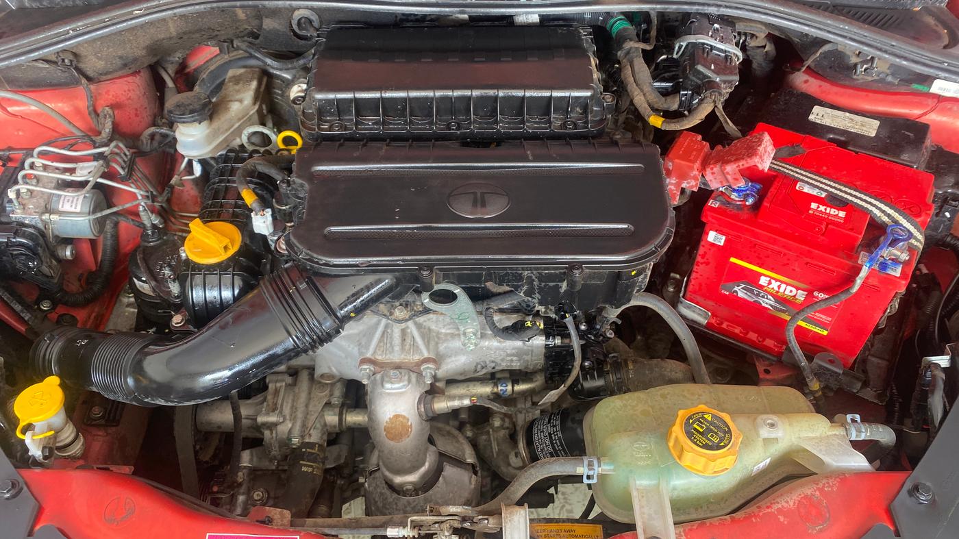2024 Tata Tiago  XZA Plus CNG, CNG, Automatic, 45,169 km, Engine View