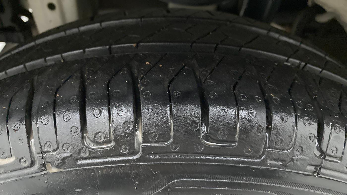 2014 Maruti Alto K10 VXI P, Petrol, Manual, 49,676 km, Right Rear Tyre Tread