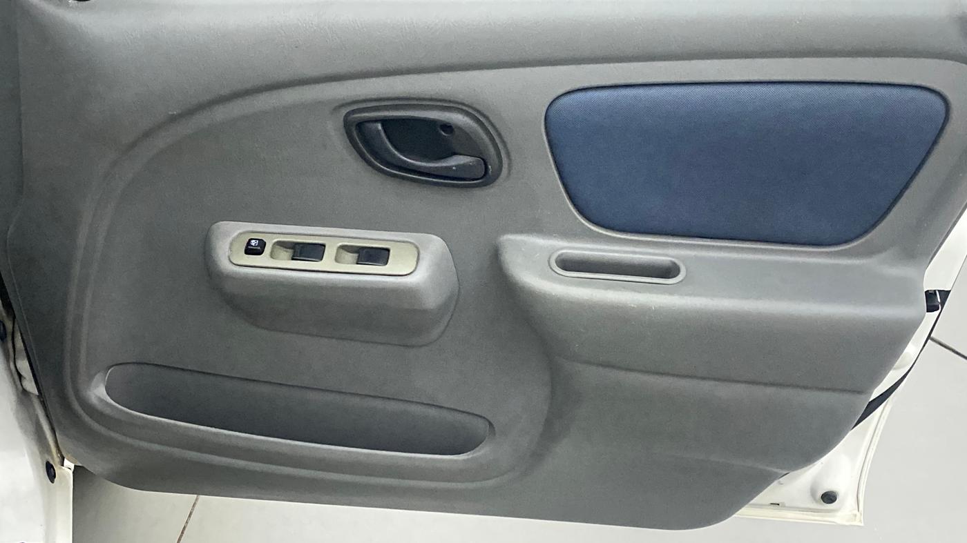 2014 Maruti Alto K10 VXI P, Petrol, Manual, 49,676 km, Driver Side Door Panels Control