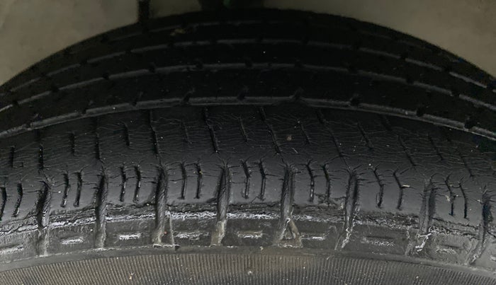 2014 Maruti Alto K10 VXI P, Petrol, Manual, 49,676 km, Right Front Tyre Tread