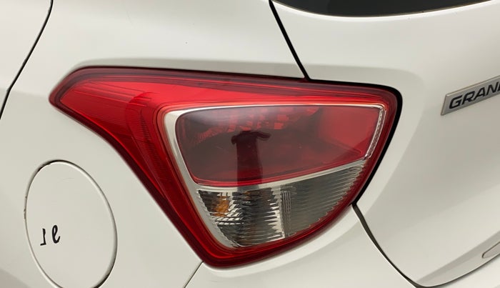 2017 Hyundai Grand i10 SPORTZ 1.2 KAPPA VTVT, Petrol, Manual, 56,155 km, Left tail light - Minor scratches