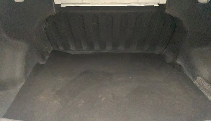 2014 Hyundai Xcent S AT 1.2 (O), Petrol, Automatic, 31,418 km, Boot Inside