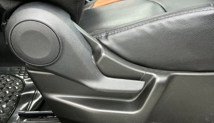 2021 Maruti New Wagon-R 1.0 Lxi (o) cng, CNG, Manual, 5,018 km, Driver Side Adjustment Panel
