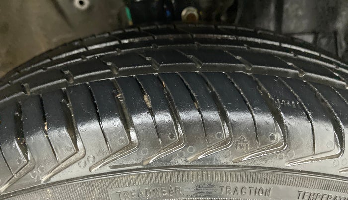 2021 Maruti New Wagon-R 1.0 Lxi (o) cng, CNG, Manual, 5,018 km, Right Front Tyre Tread