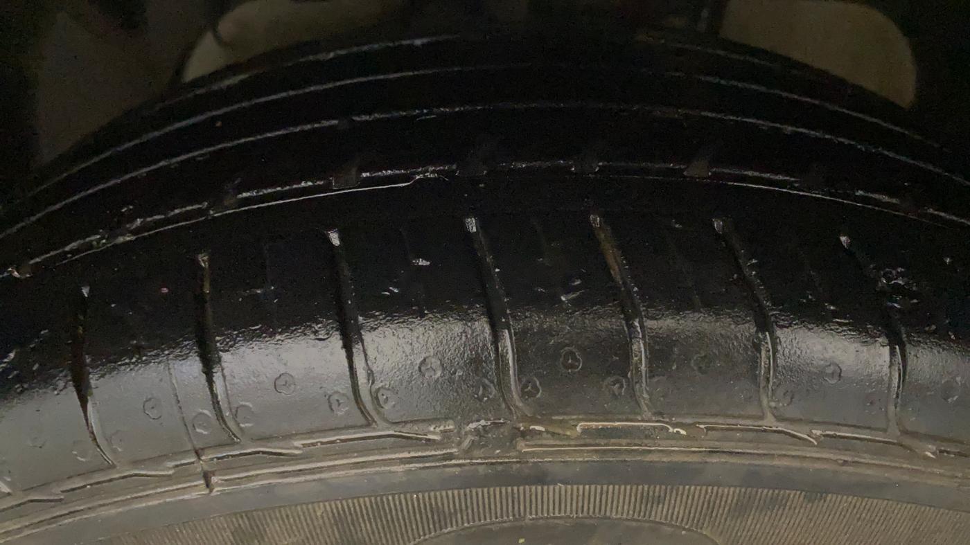 2014 Ford Ecosport TREND 1.5L PETROL, Petrol, Manual, 69,701 km, Left Front Tyre Tread