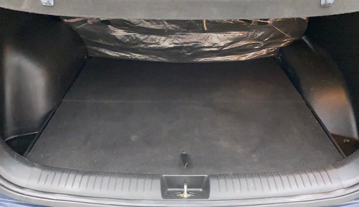 2016 Hyundai Creta S 1.6 PETROL, Petrol, Manual, 48,483 km, Boot Inside