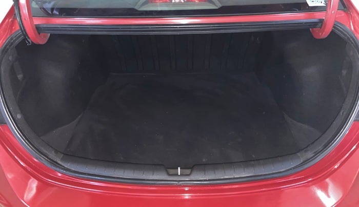 2018 Hyundai Verna 1.6 CRDI SX + AT, Diesel, Automatic, 95,998 km, Boot Inside