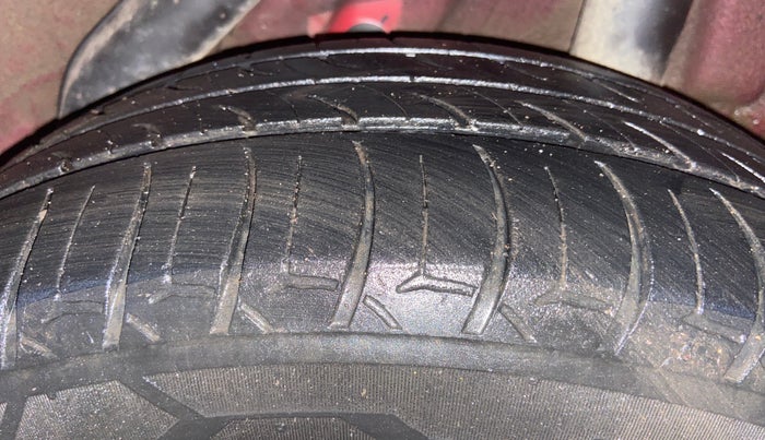 2018 Hyundai Verna 1.6 CRDI SX + AT, Diesel, Automatic, 95,998 km, Left Rear Tyre Tread