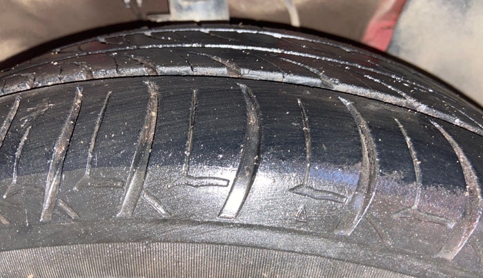 2018 Hyundai Verna 1.6 CRDI SX + AT, Diesel, Automatic, 95,998 km, Right Front Tyre Tread