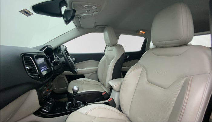 2017 Jeep Compass 2.0 LIMITED, Diesel, Manual, 70,961 km, Right Side Front Door Cabin View