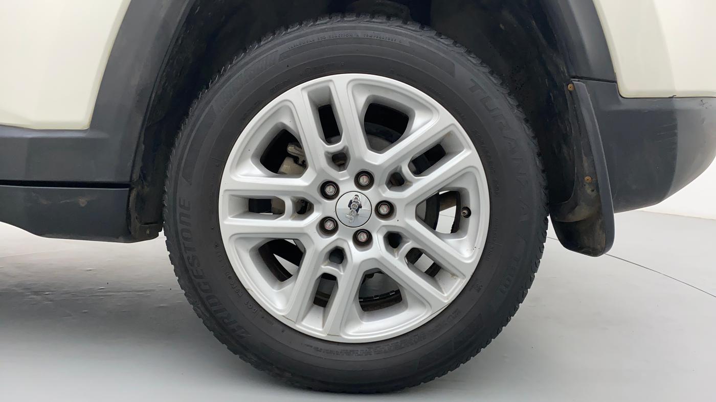 2017 Jeep Compass 2.0 LIMITED, Diesel, Manual, 70,961 km, Left Rear Wheel