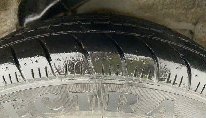 2010 Hyundai i10 MAGNA 1.2, Petrol, Manual, 59,877 km, Left Rear Tyre Tread