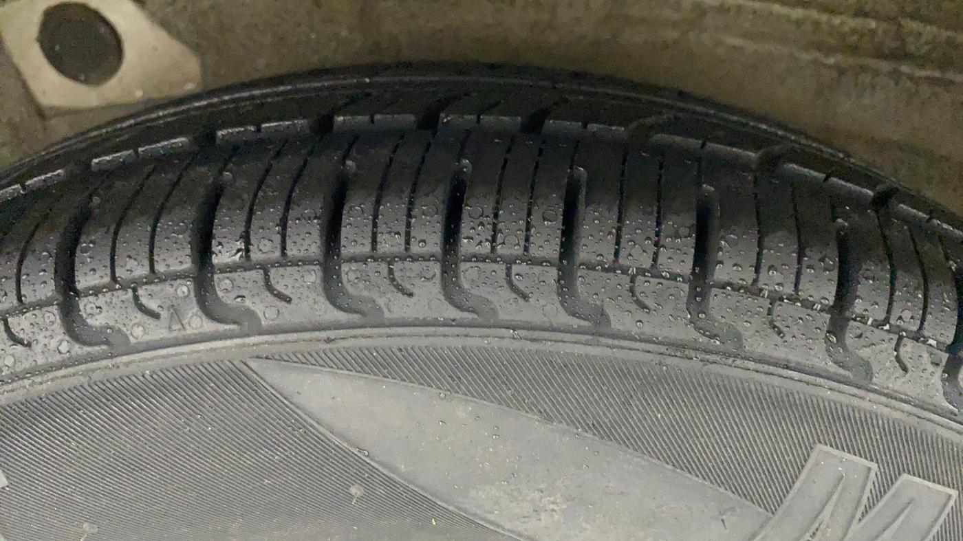 2010 Hyundai i10 MAGNA 1.2, Petrol, Manual, 59,877 km, Right Rear Tyre Tread