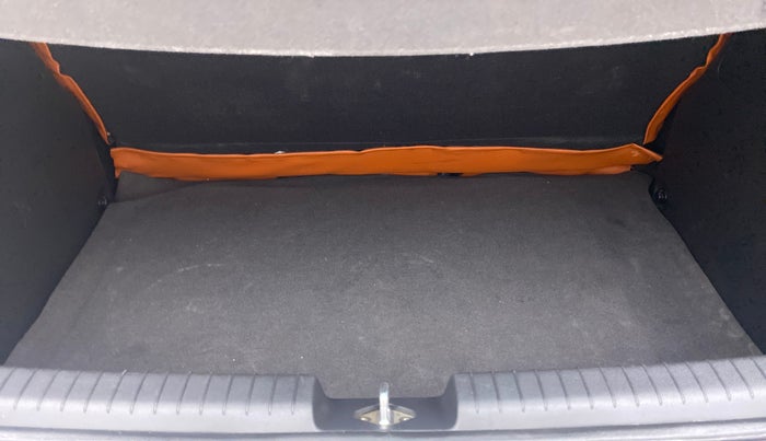 2017 Hyundai Elite i20 ASTA 1.2, Petrol, Manual, 75,615 km, Boot Inside