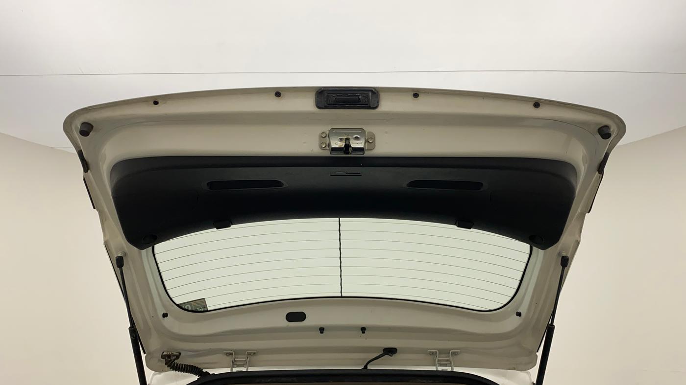 2015 Hyundai Elite i20 ASTA 1.2, Petrol, Manual, 82,136 km, Boot Door Open