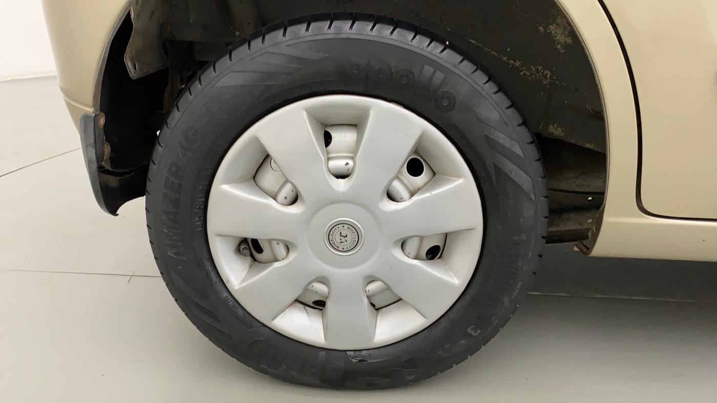 2013 Maruti Wagon R 1.0 LXI CNG, CNG, Manual, 1,14,540 km, Right Rear Wheel