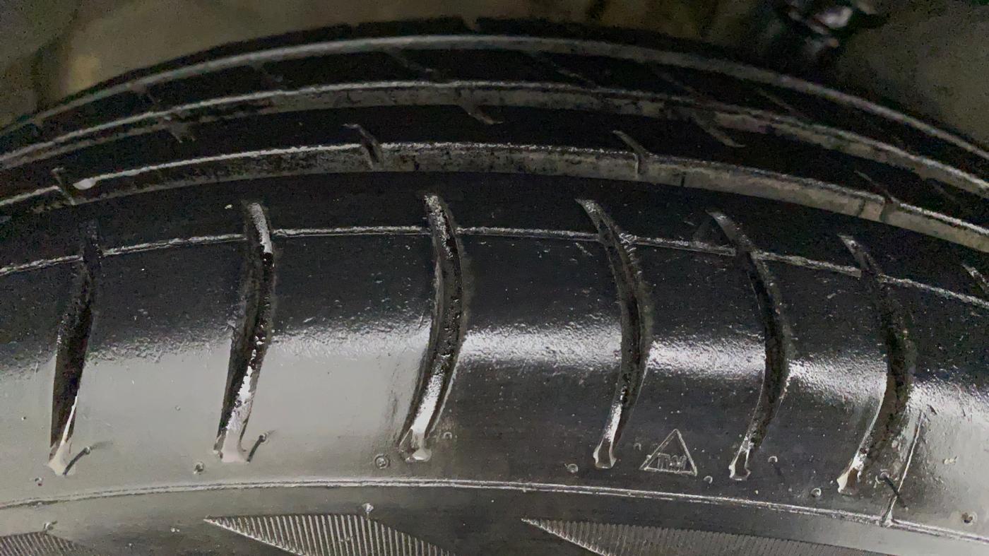2013 Maruti Wagon R 1.0 LXI CNG, CNG, Manual, 1,14,540 km, Right Rear Tyre Tread