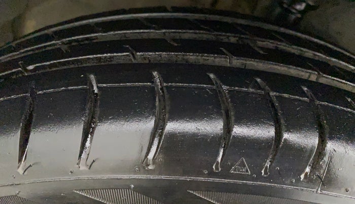2013 Maruti Wagon R 1.0 LXI CNG, CNG, Manual, 1,14,540 km, Right Rear Tyre Tread