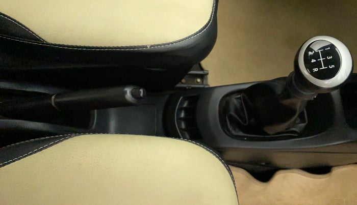 2013 Maruti Wagon R 1.0 LXI CNG, CNG, Manual, 1,14,540 km, Gear Lever