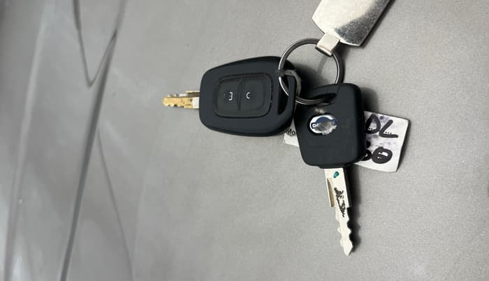 2017 Datsun Redi Go T (O), Petrol, Manual, 63,869 km, Key Close Up
