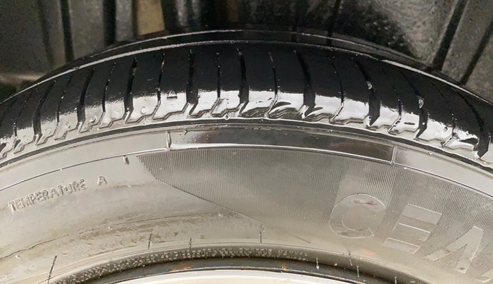 2020 Maruti Ertiga VXI SHVS, Petrol, Manual, 74,889 km, Right Rear Tyre Tread