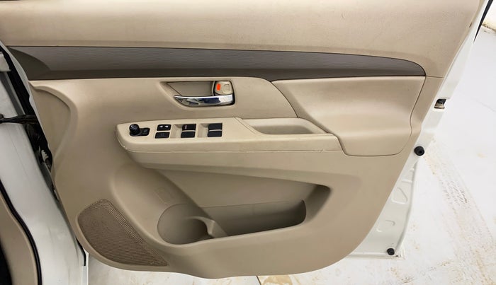 2020 Maruti Ertiga VXI SHVS, Petrol, Manual, 74,889 km, Driver Side Door Panels Control