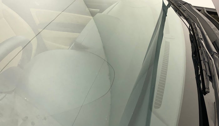 2018 Honda Amaze 1.5L I-DTEC V CVT, Diesel, Automatic, 65,675 km, Front windshield - Minor spot on windshield