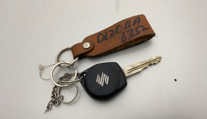 2019 Maruti Swift VXI AMT, Petrol, Automatic, 59,653 km, Key Close Up