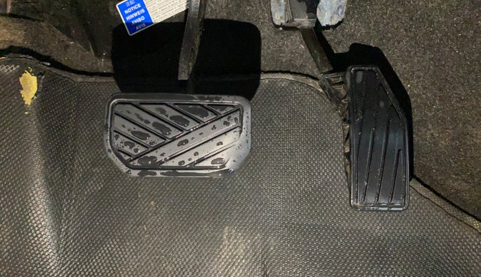 2019 Maruti Swift VXI AMT, Petrol, Automatic, 59,653 km, Pedals