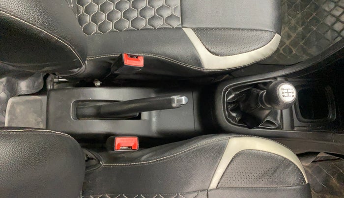 2015 Maruti Swift VXI, Petrol, Manual, 69,289 km, Gear Lever