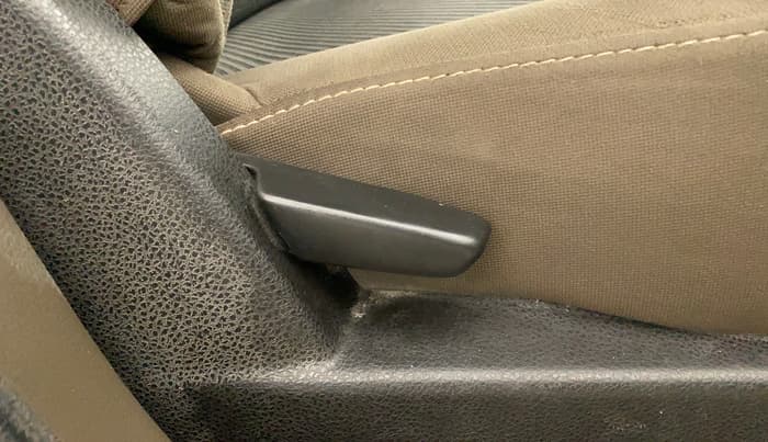 2017 Renault Duster RXL PETROL, Petrol, Manual, 47,099 km, Driver Side Adjustment Panel